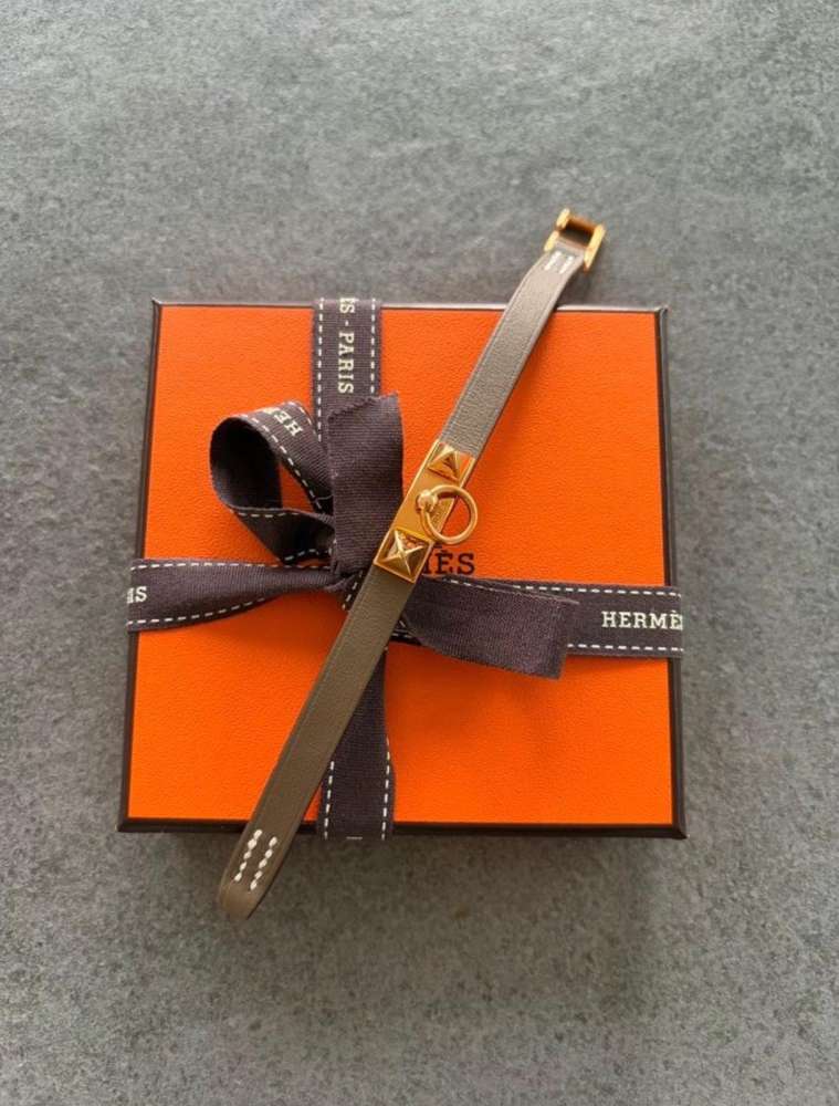 Hermes náramok