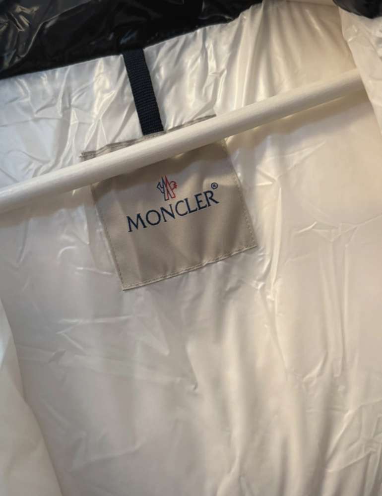 Moncler zimná Bunda