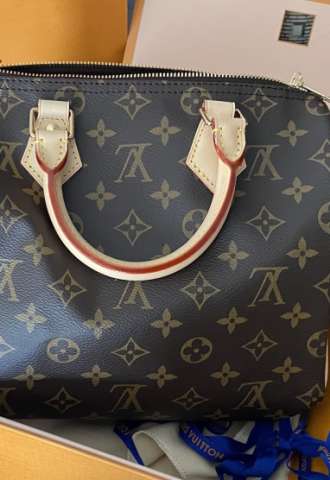 https://vipluxury.sk/LV Speedy 25