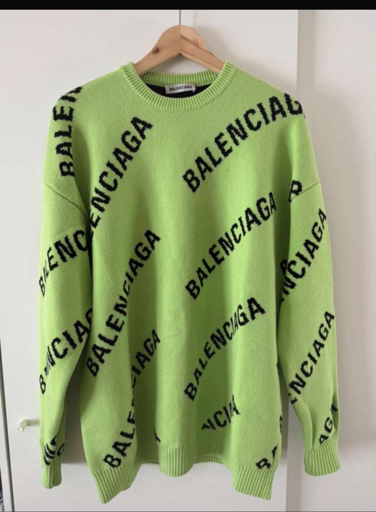Balenciaga sveter