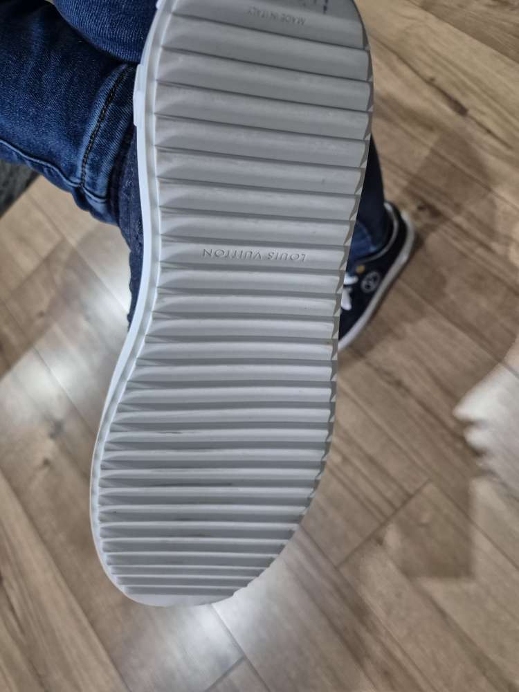 Nové Louis Vuitton Time out Jeans 40