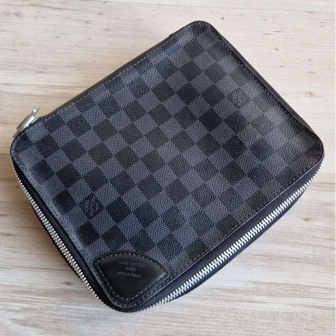 Louis Vuitton Pochette
