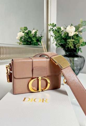 https://vipluxury.sk/Dior crossbody kabelka
