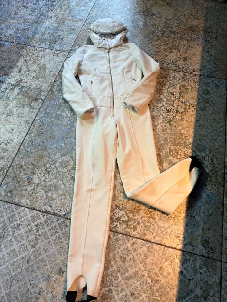 Bogner lyžiarsky overal s