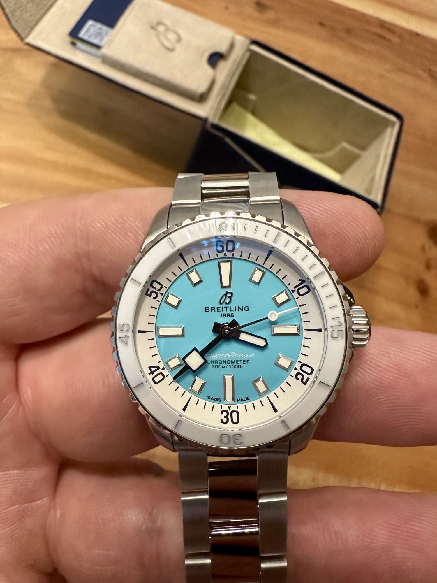 Dámske hodinky Breitling Superocean Automatic 36