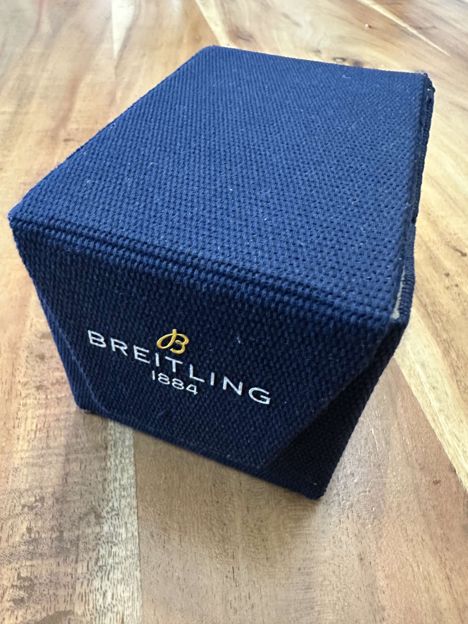 Dámske hodinky Breitling Superocean Automatic 36