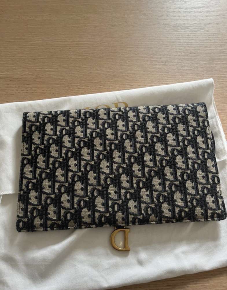 Dior clutch
