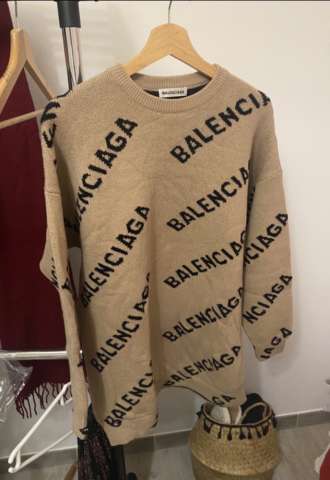 https://vipluxury.sk/Balenciaga sveter