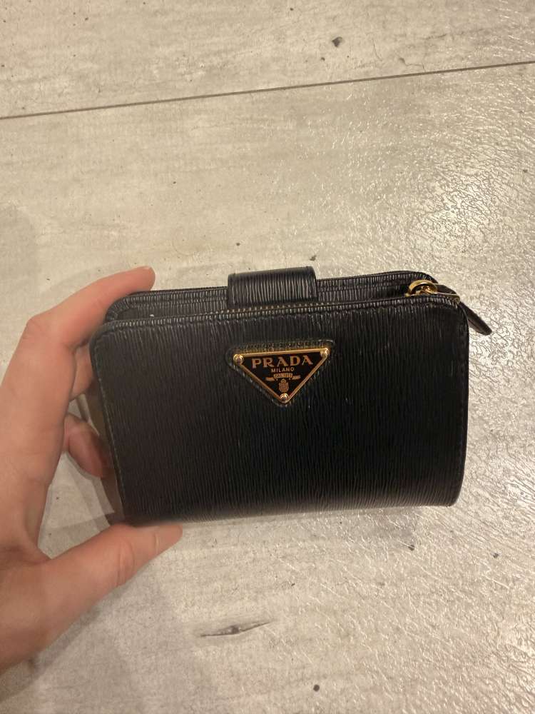 Prada peňaženka