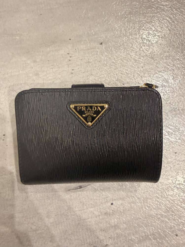 Prada peňaženka