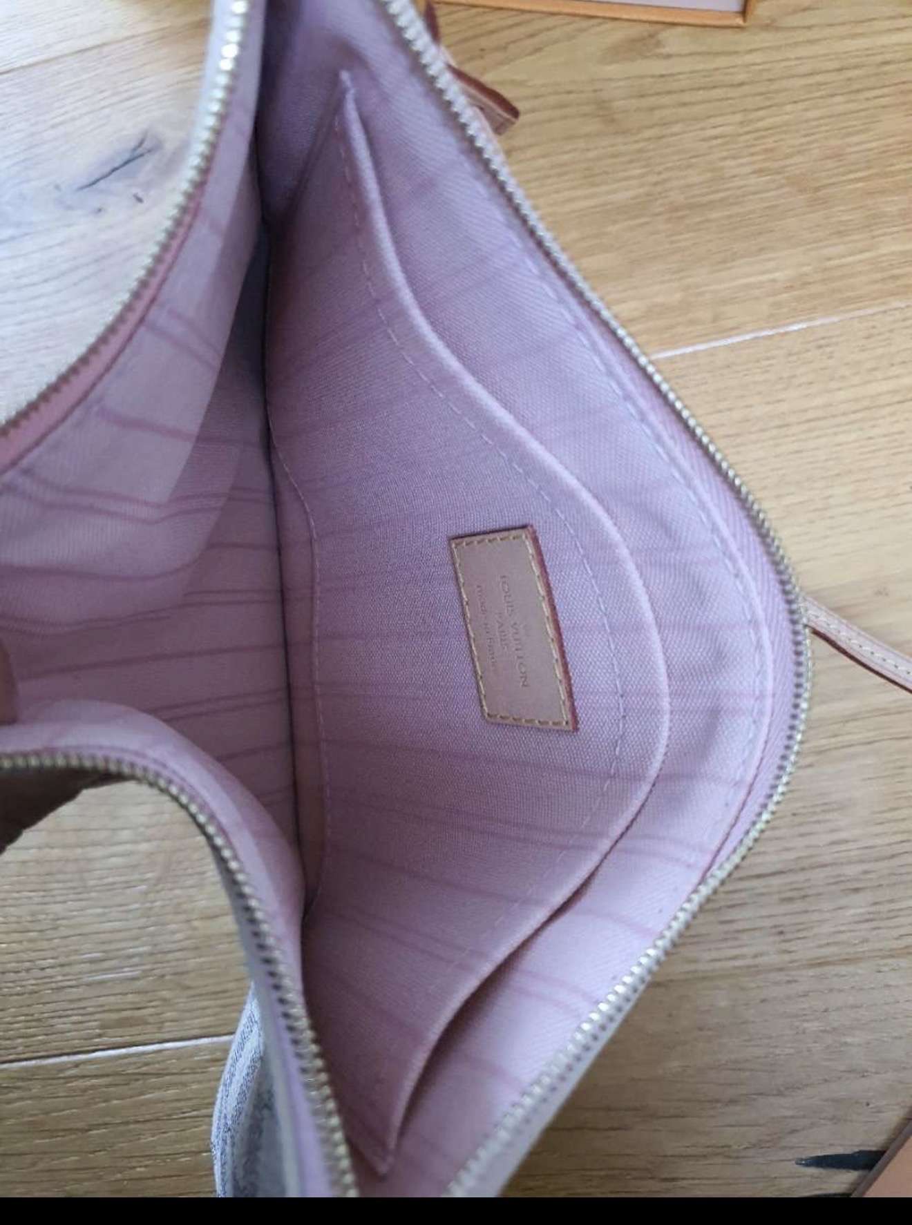 Louis vuitton clutch