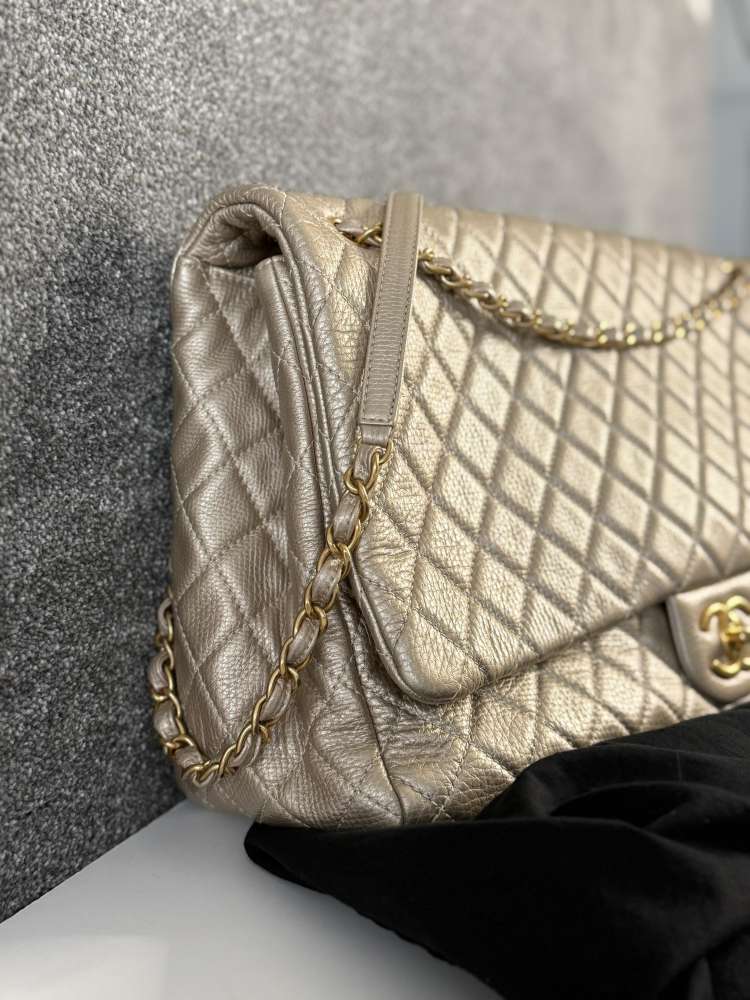 Chanel vintage XL Jumbo