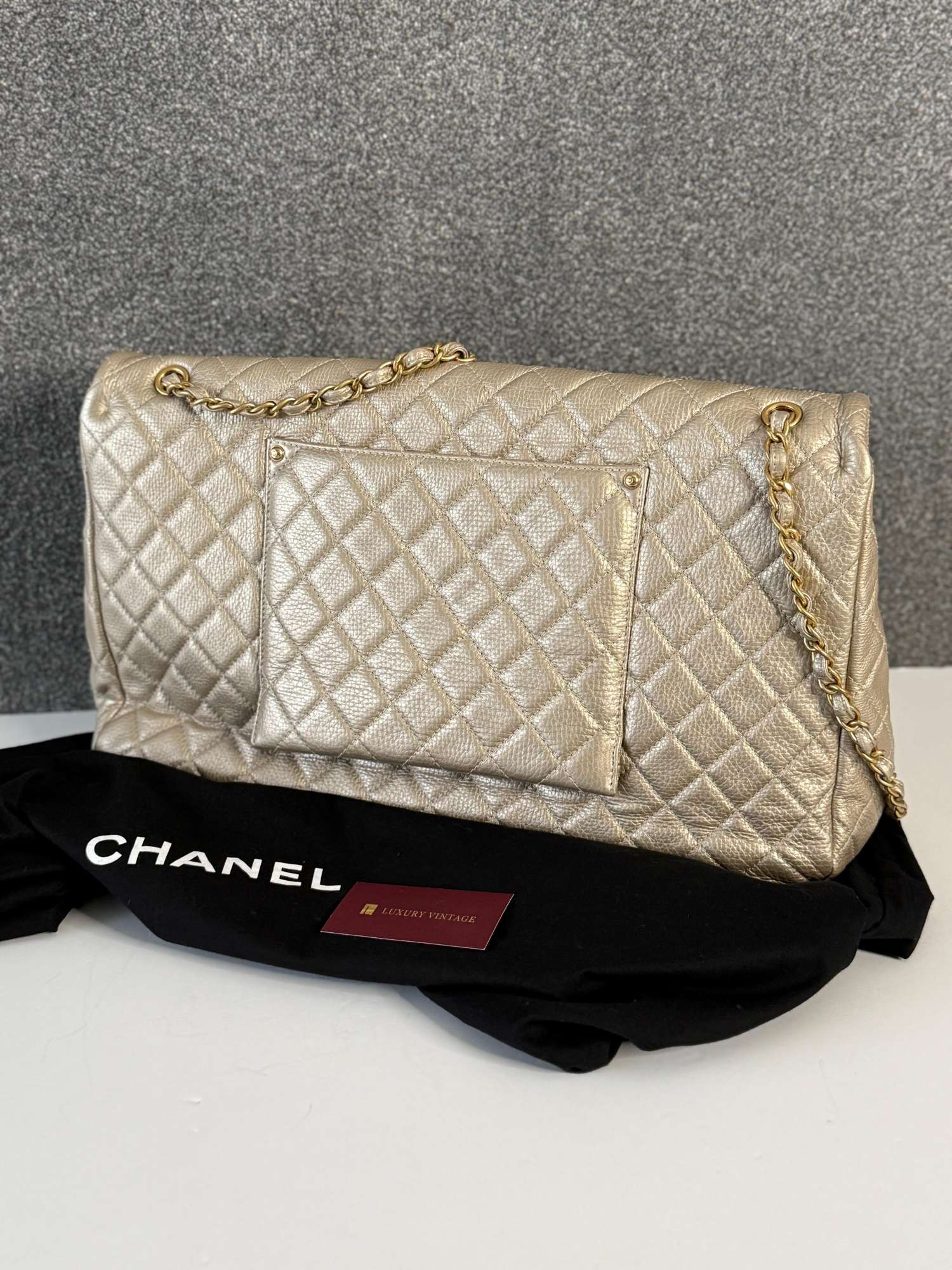 Chanel vintage XL Jumbo