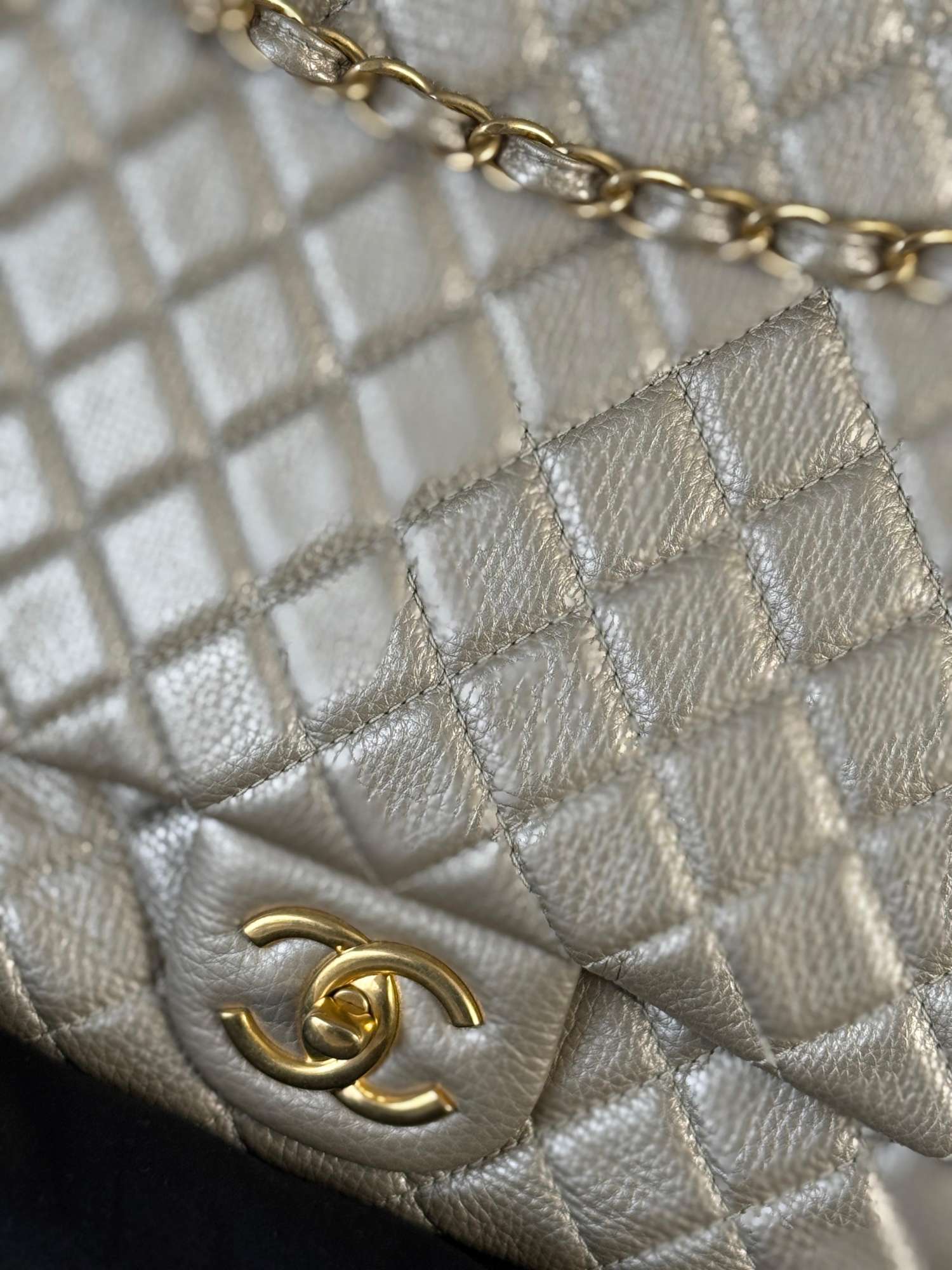 Chanel vintage XL Jumbo