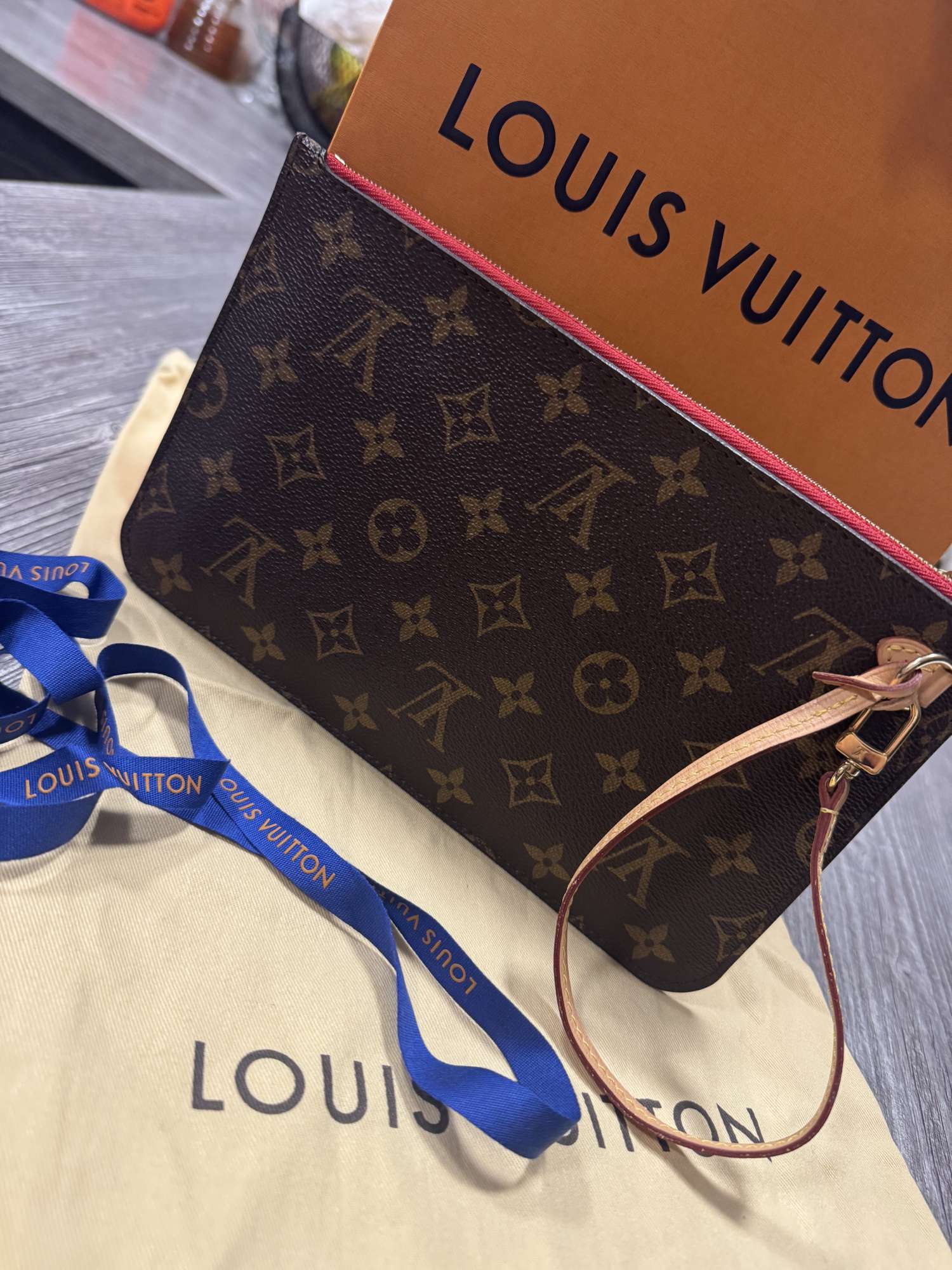 Louis Vuitton Pochette