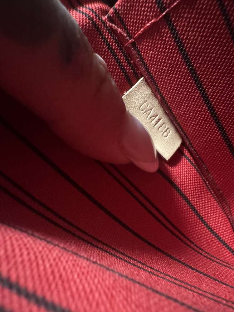 Louis Vuitton Pochette