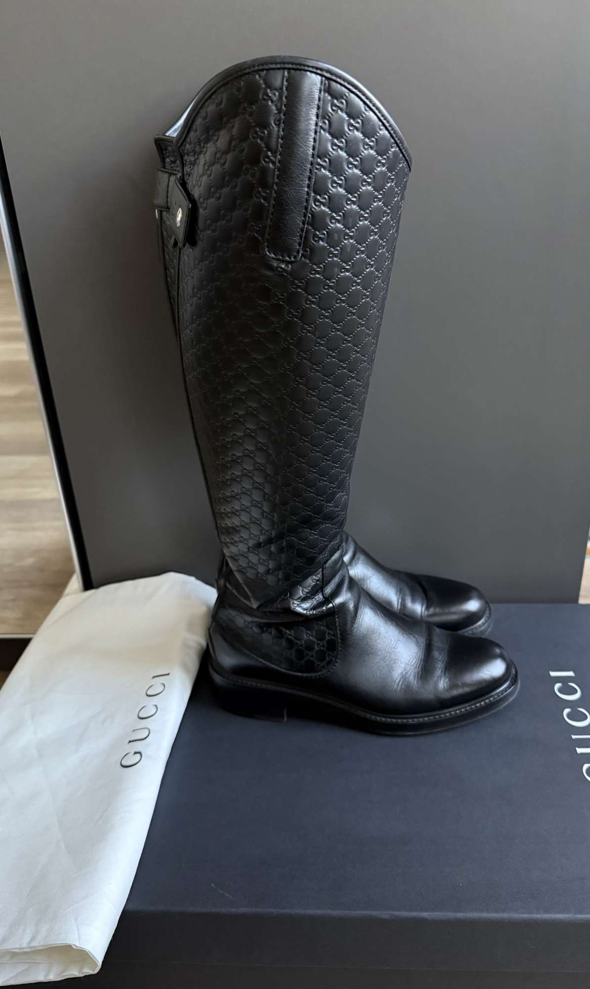 Krásne kožené čižmy Gucci