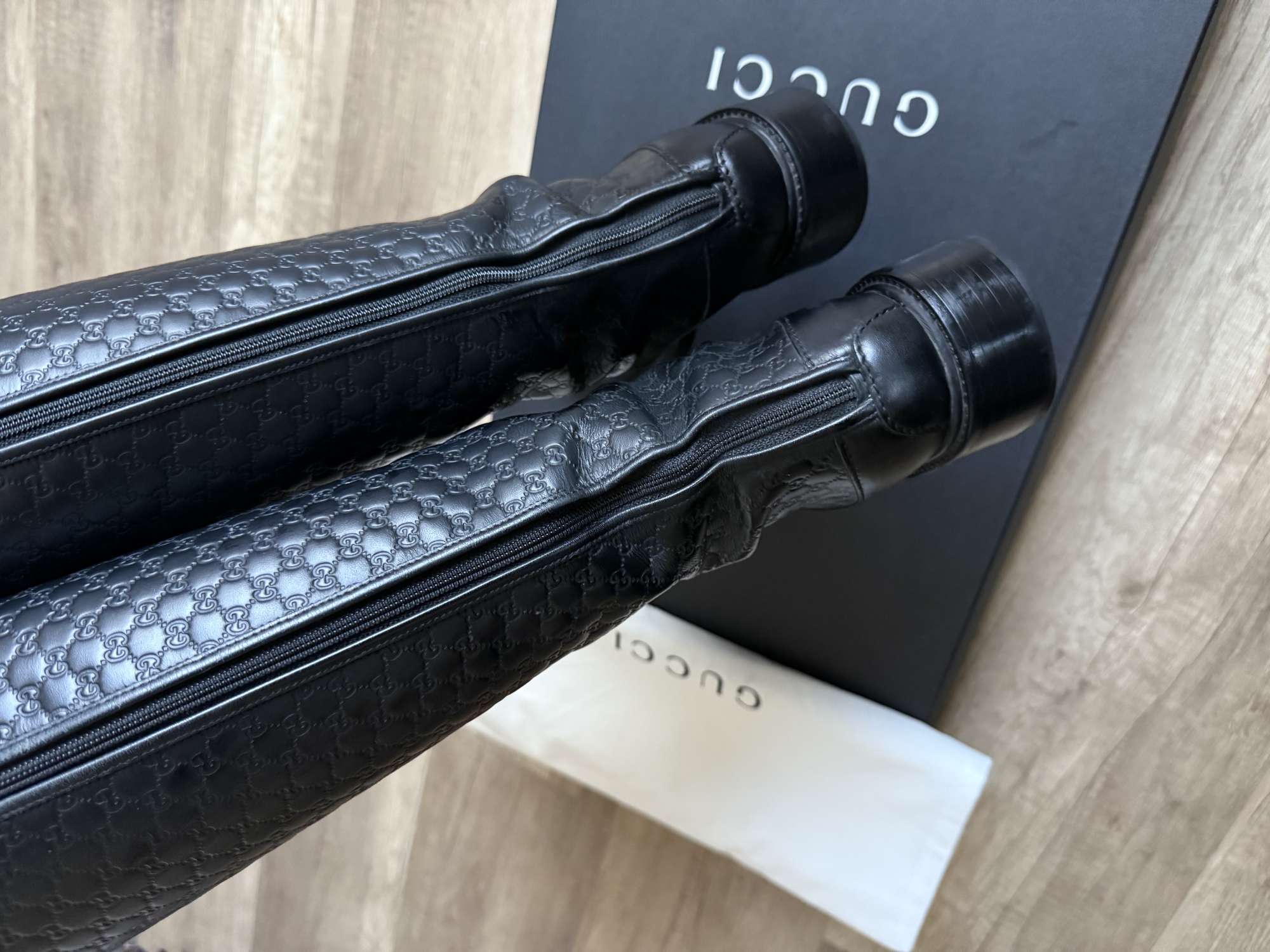 Krásne kožené čižmy Gucci