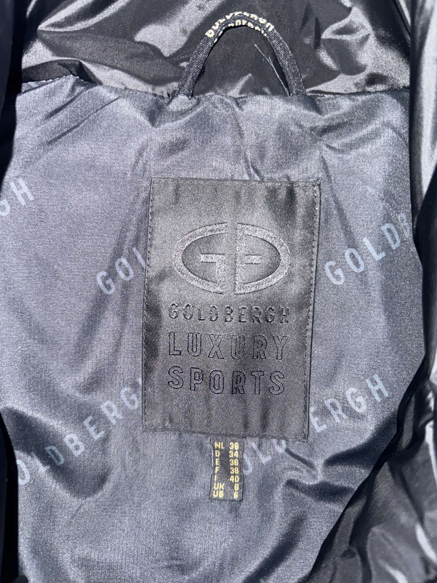 Goldbergh luxusny overal