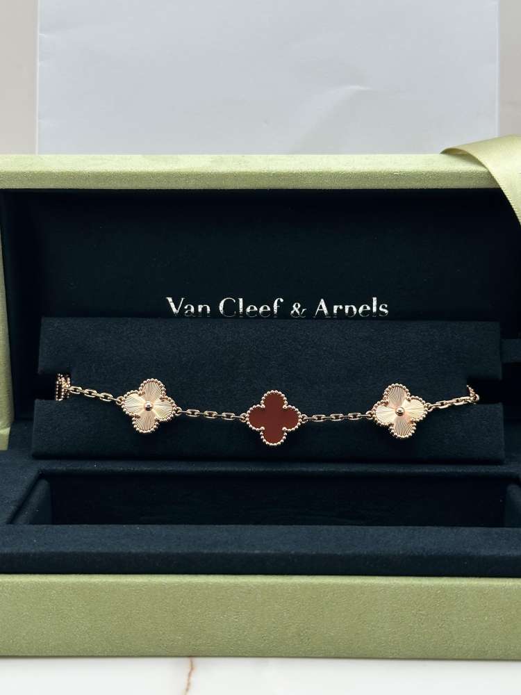 Van cleef & arpels bracelet