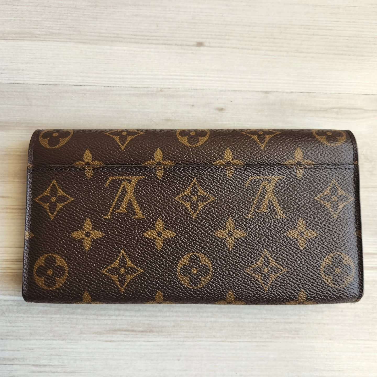 Louis Vuitton Sarah