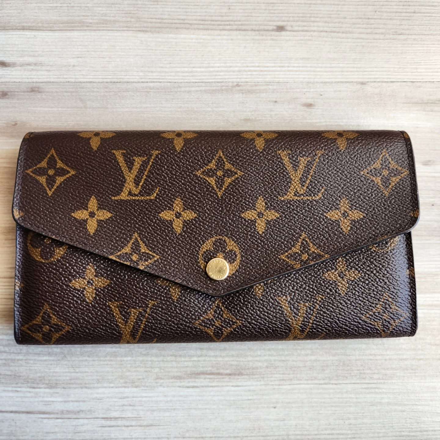 Louis Vuitton Sarah