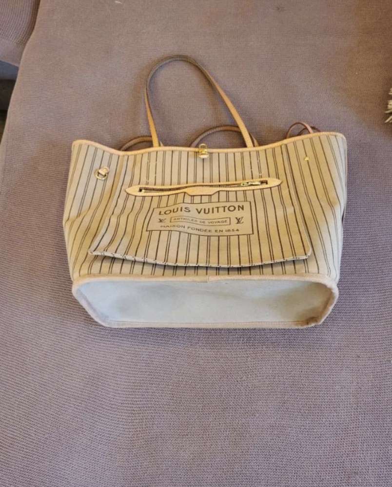 Louis Vuitton Neverfull MM