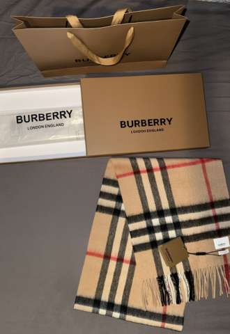 https://vipluxury.sk/Burberry Classic Check Scarf