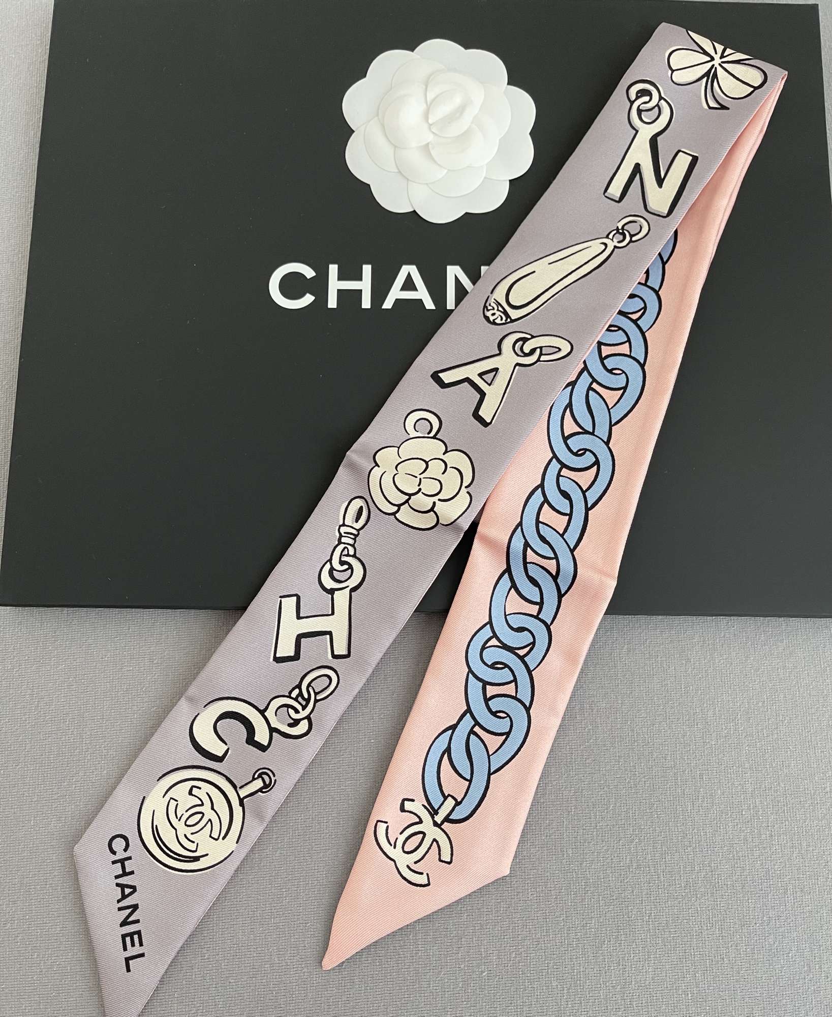 CHANEL BANDANA