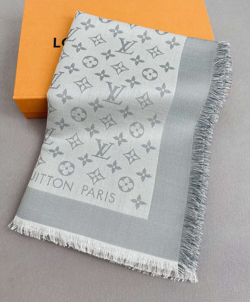 LOUIS VUITTON SHAWL
