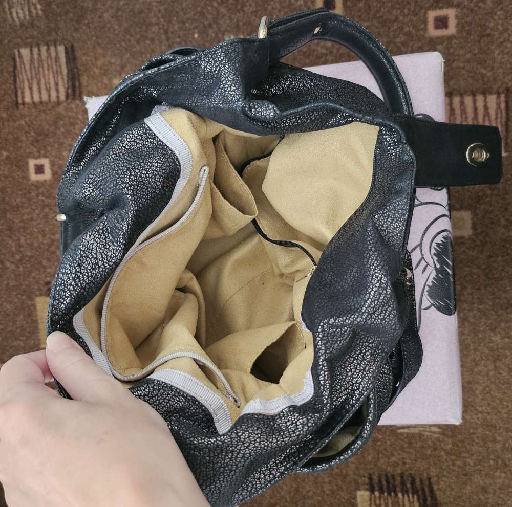 Jimmy Choo kožená kabelka.