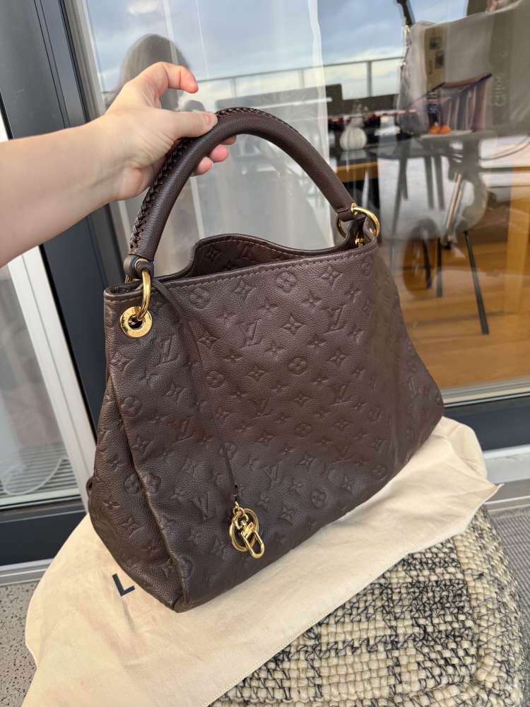 LV Artsy MM
