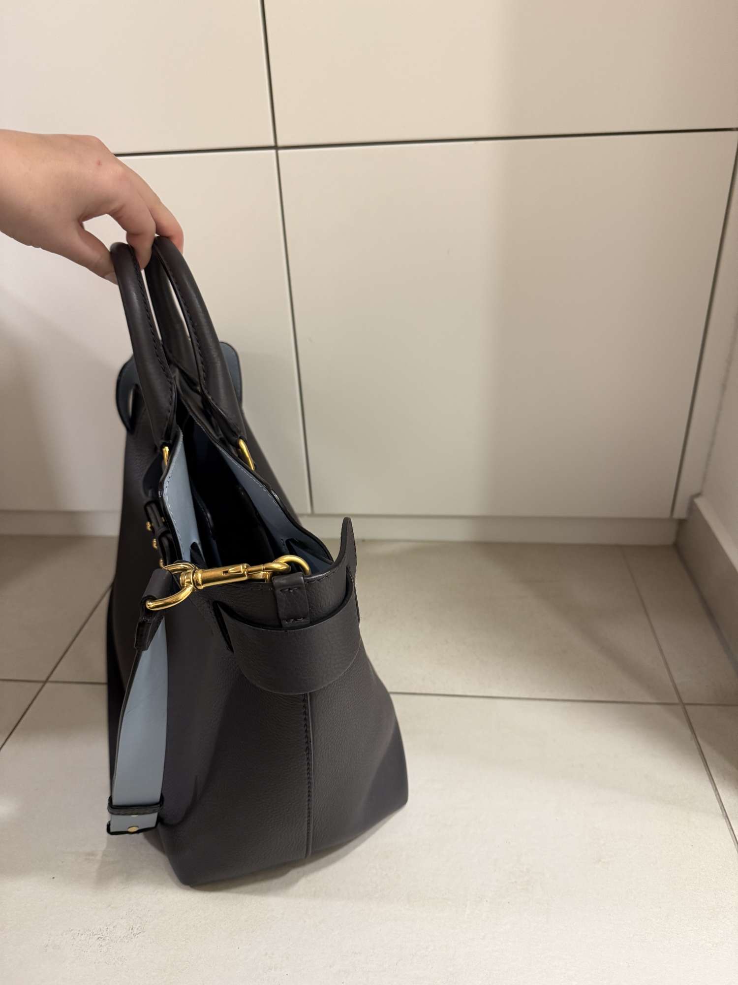Burberry leather bag