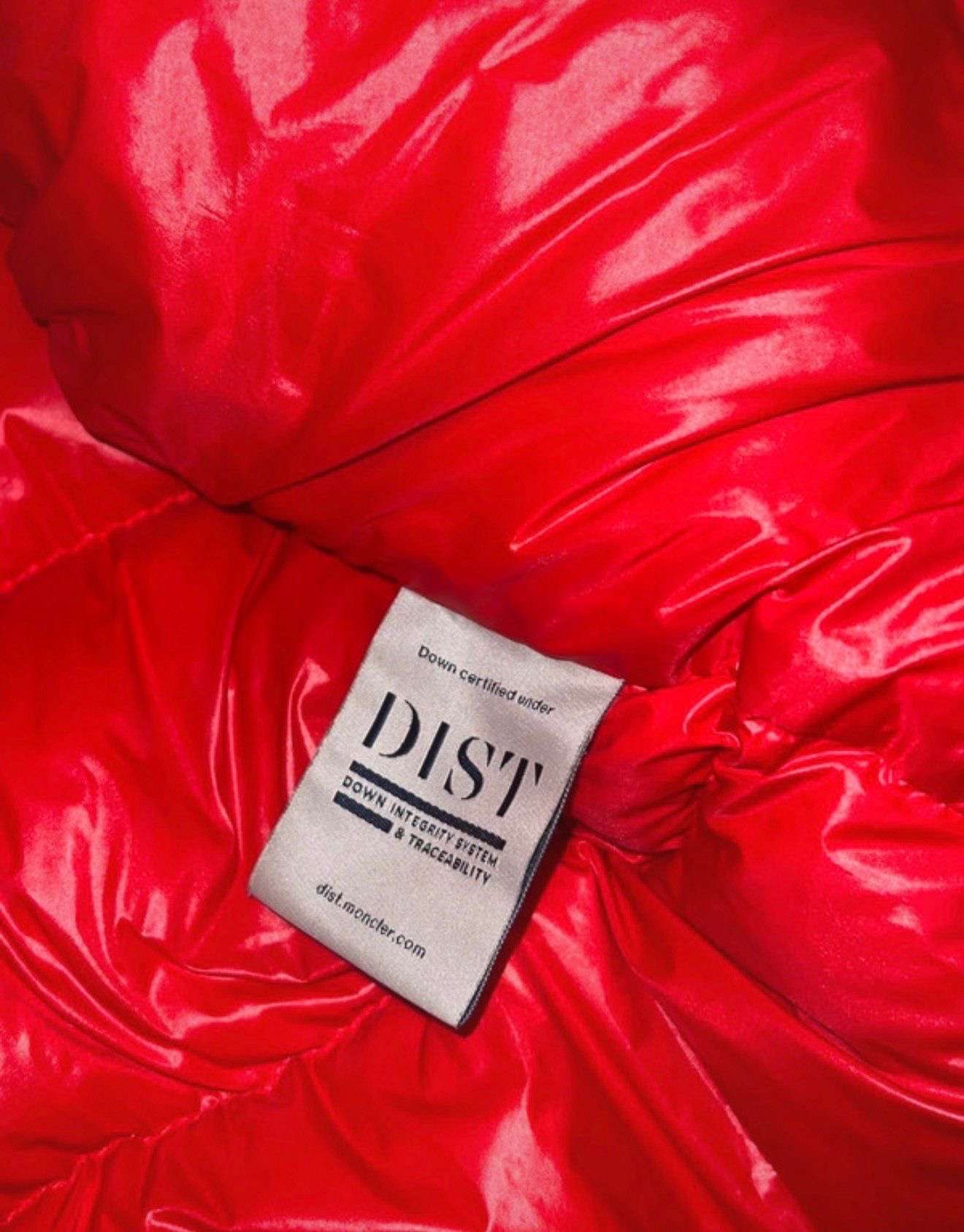 Moncler bunda červena