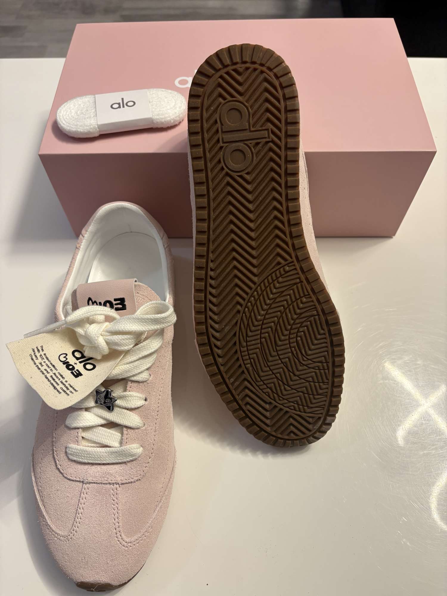 ALO sunset sneaker+Jisso