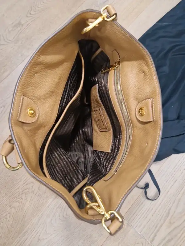 Prada Vitello Daino Shopping Bag