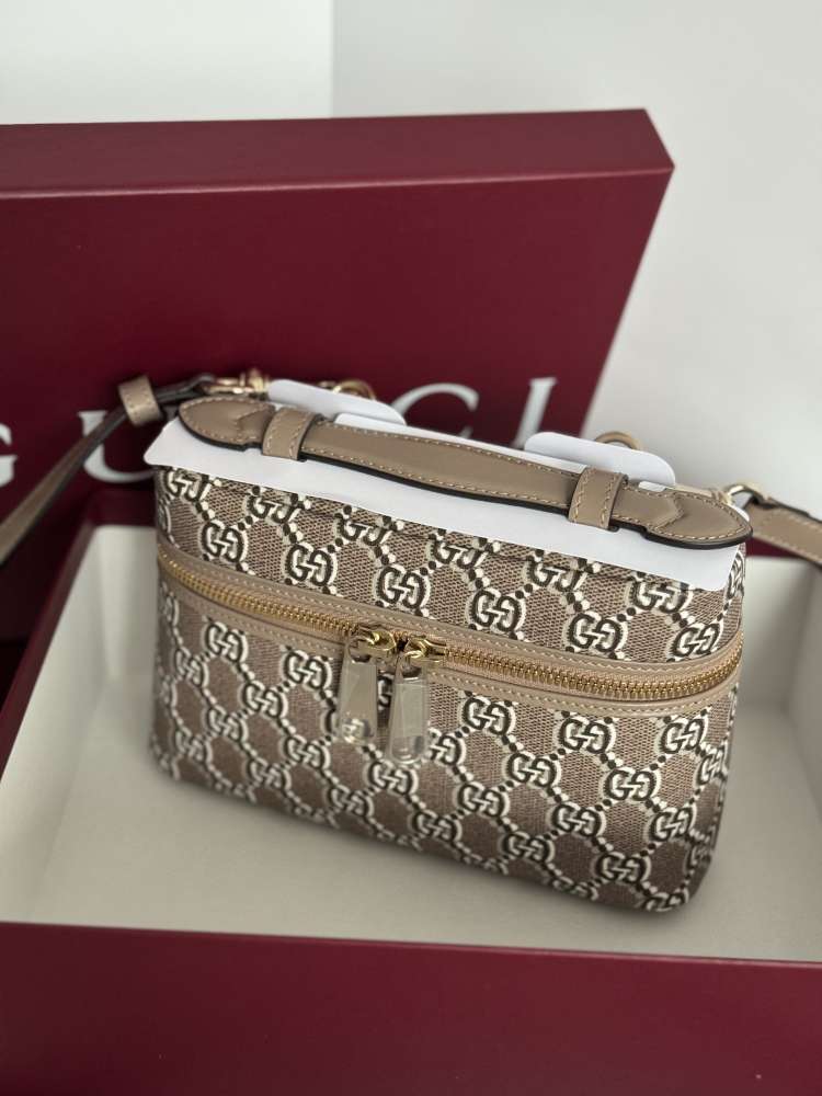 Gucci vanity bag