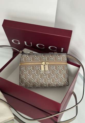 https://vipluxury.sk/Gucci vanity bag