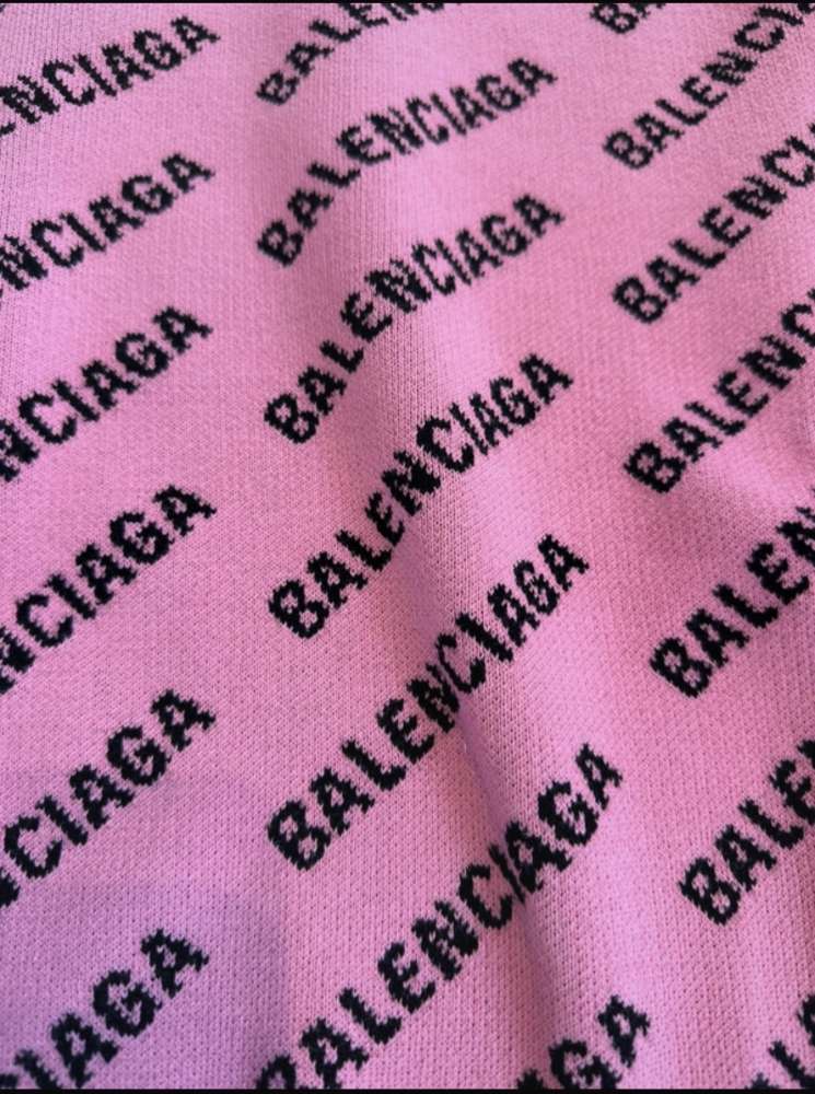 Balenciaga sveter