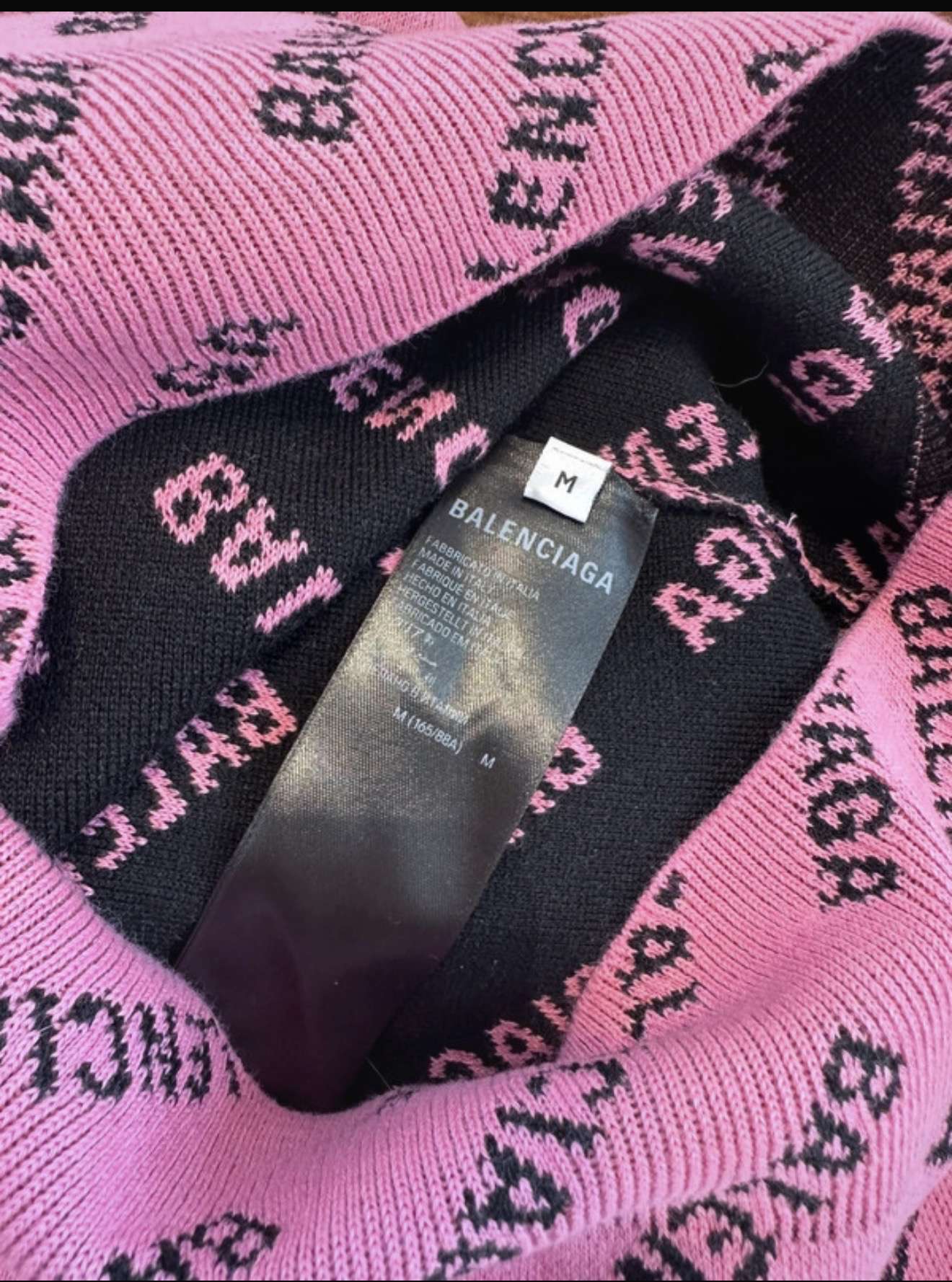 Balenciaga sveter