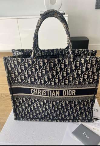 https://vipluxury.sk/Dior tote Large