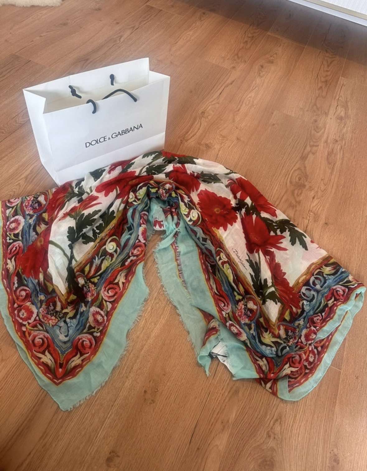 Zľava Dolce&Gabanna šál