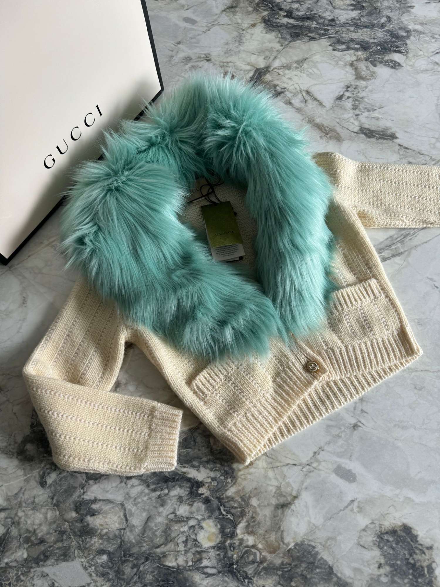 Gucci damsky luxusný  svetrik