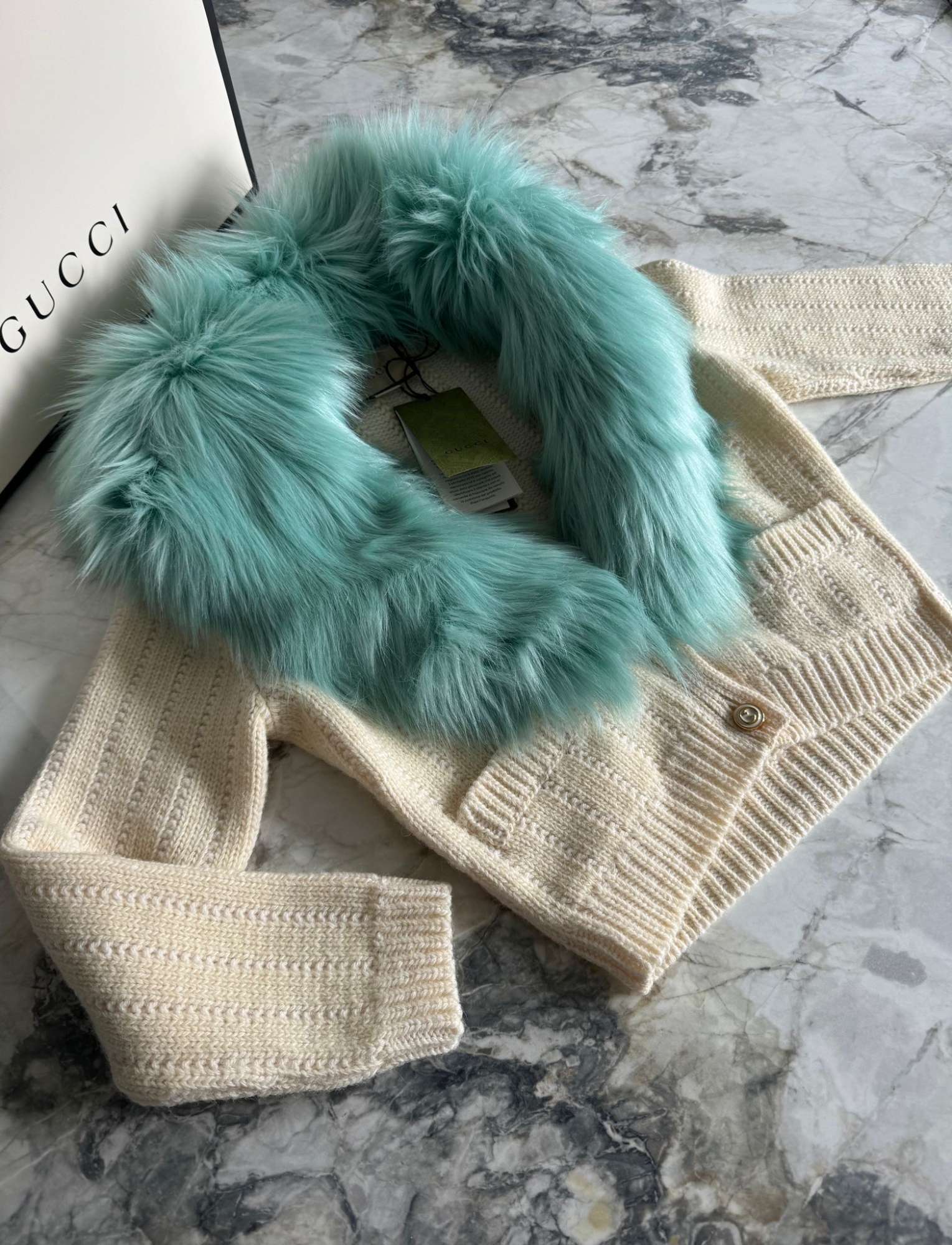 Gucci damsky luxusný  svetrik