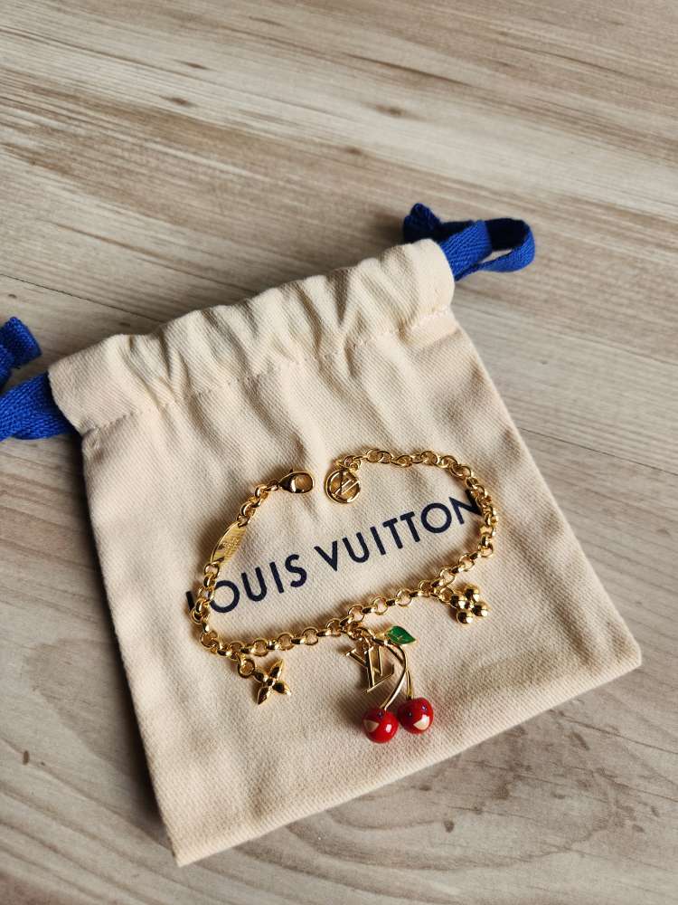 Louis Vuitton Naramek