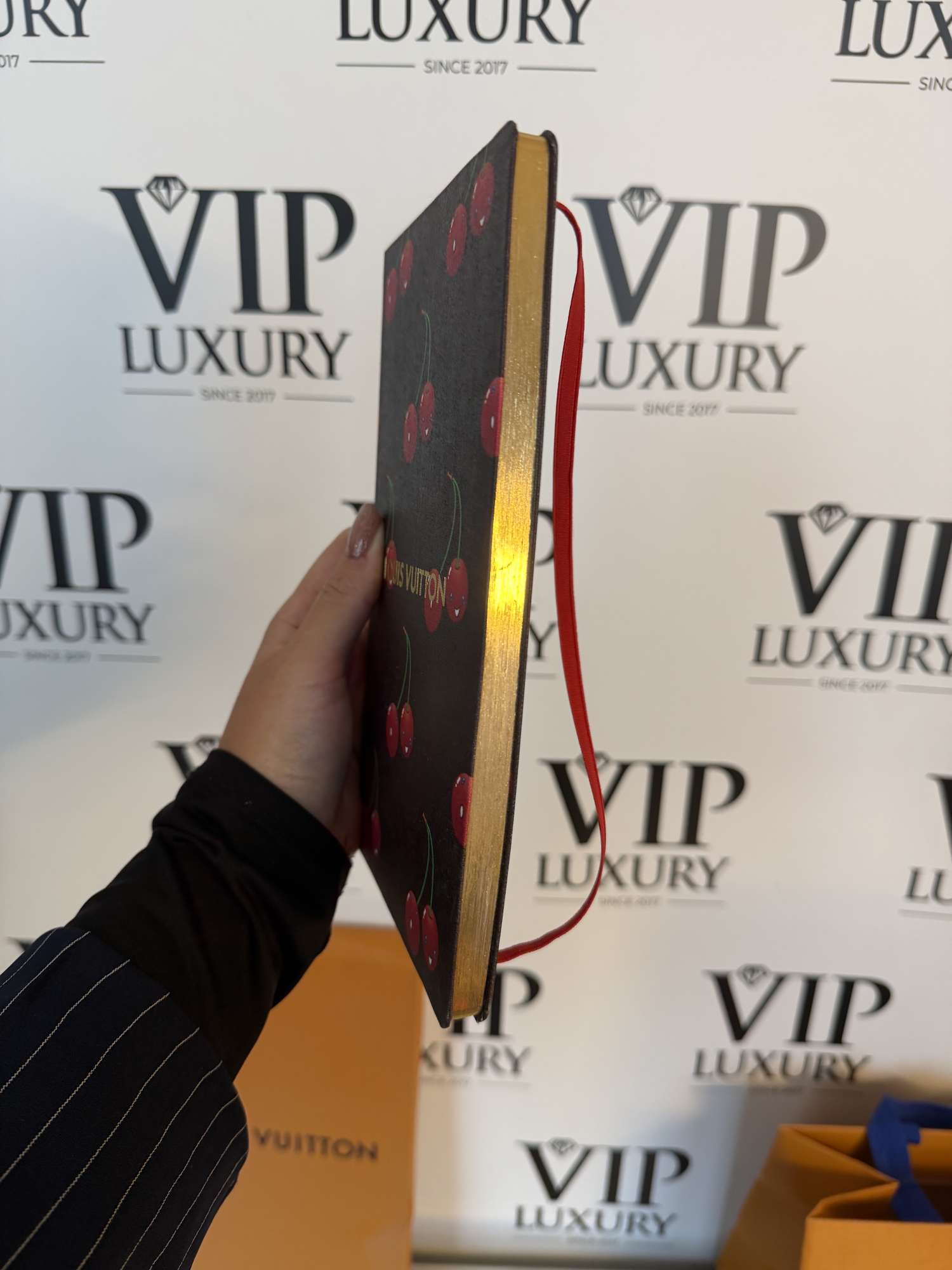 Louis Vuittonx Murakami zápisník