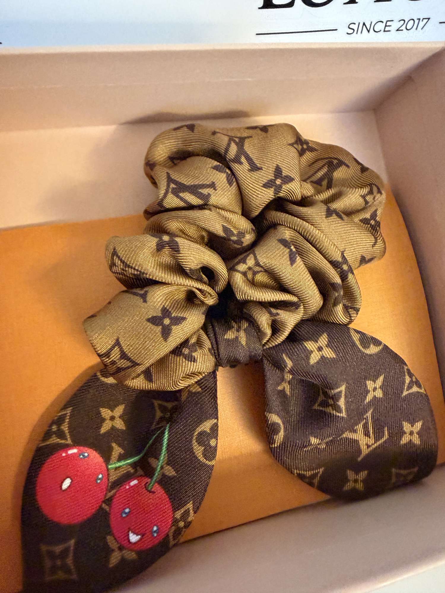 Louis Vuitton x Murakami gumička