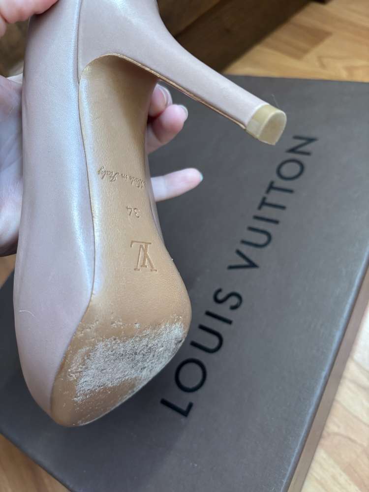 Louis Vuitton lodičky