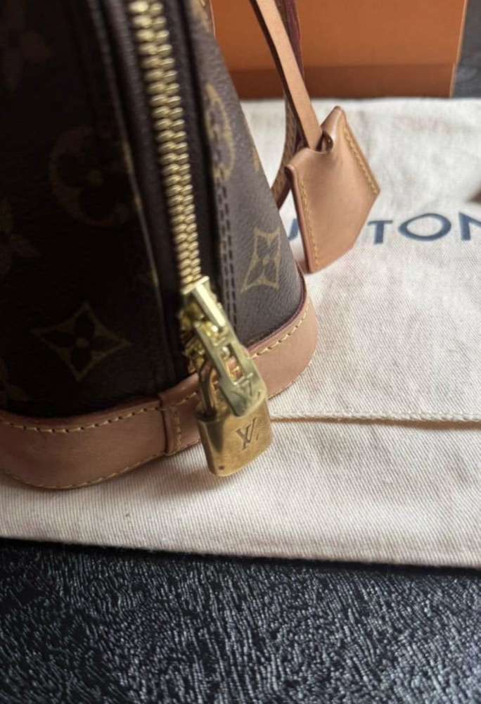 Louis Vuitton Alma BB