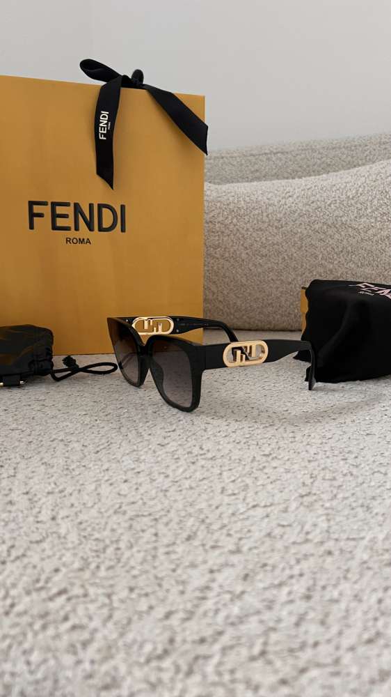 Fendi  SLNEČNÉ OKULIARE
